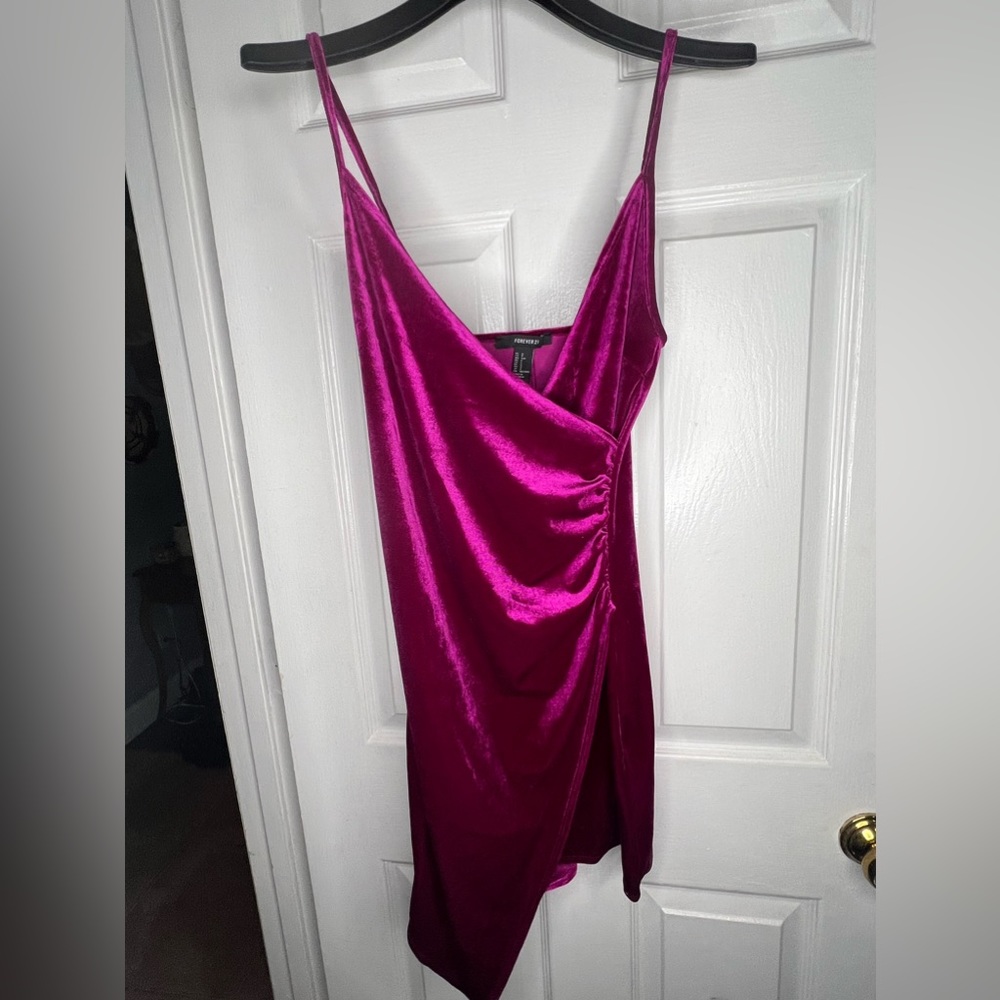 Forever 21 Asymmetrical bodycon dress. Magenta velvet fabric.
